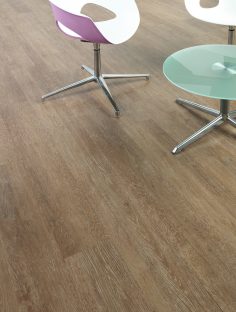 Rustikální vzhled díky podlaze Rustic Lime Wood můžete mít doma i Vy!